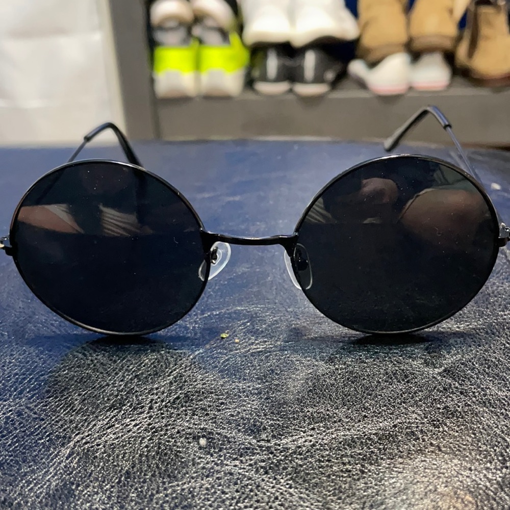Plain Black Sunglasses